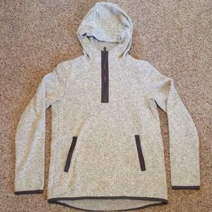 Women’s Lululemon Sweatshirt. Size 6. Flawless.